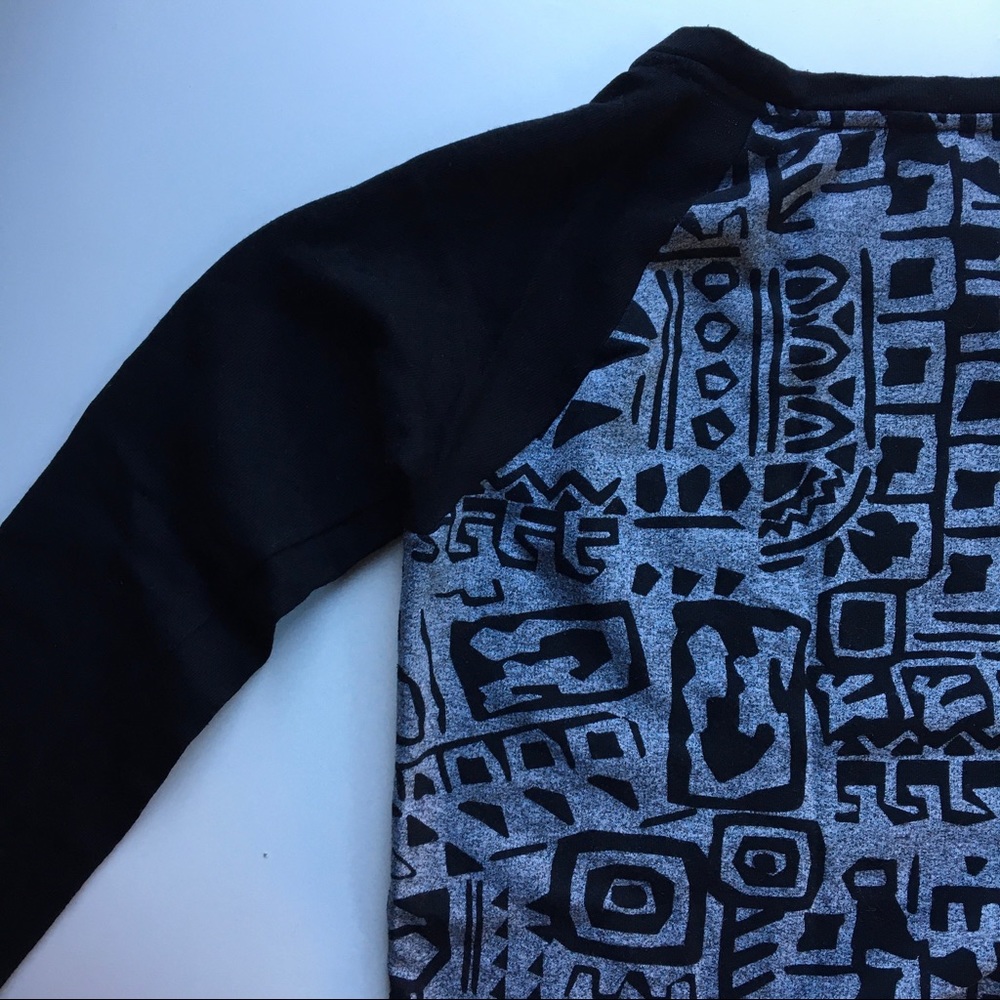 black and gray long sleeves